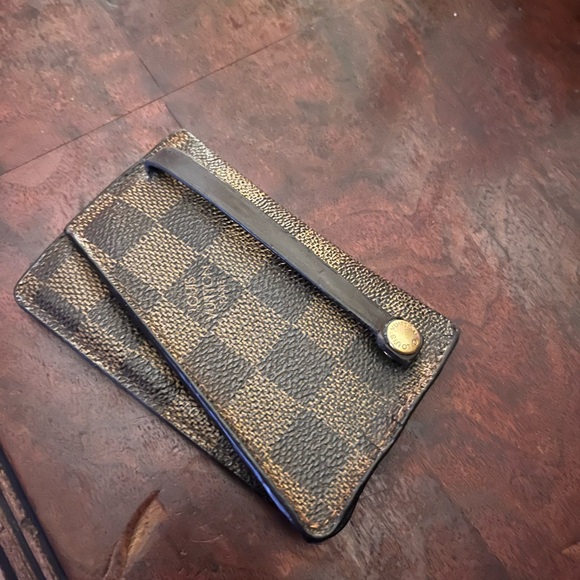 Louis Vuitton Key Ring/Card Holder - Picture 7 of 7